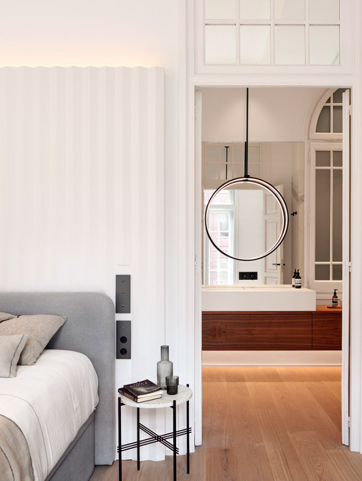 Diagonal Apartment: Luxury Residential Lighting Design